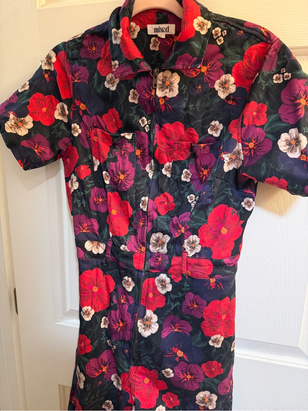 Mixed by nasrin pansy jumpsuit - Floral Short-Sleeve Jumpsuit in Red and Purple
